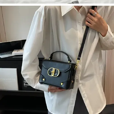 FRAGRANCE STYLE SMALL SQUARE BAG